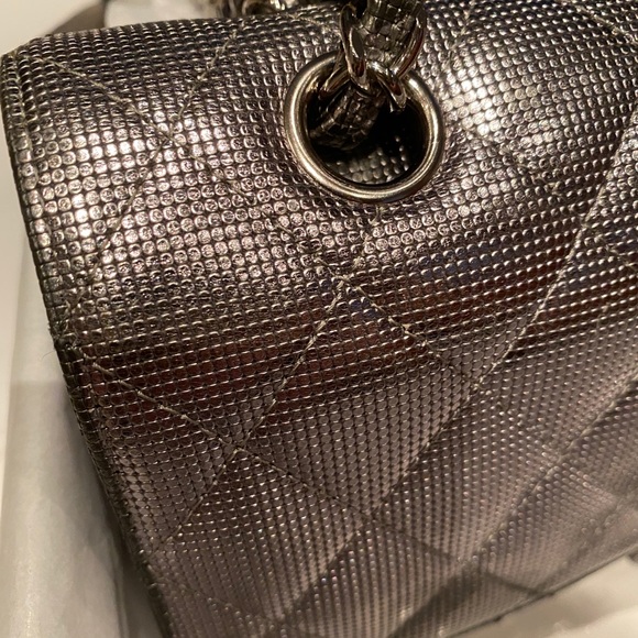 Chanel Cruise silver metallic medium classic flap leather shoulder Ltd Ed bag - Picture 5 of 17
